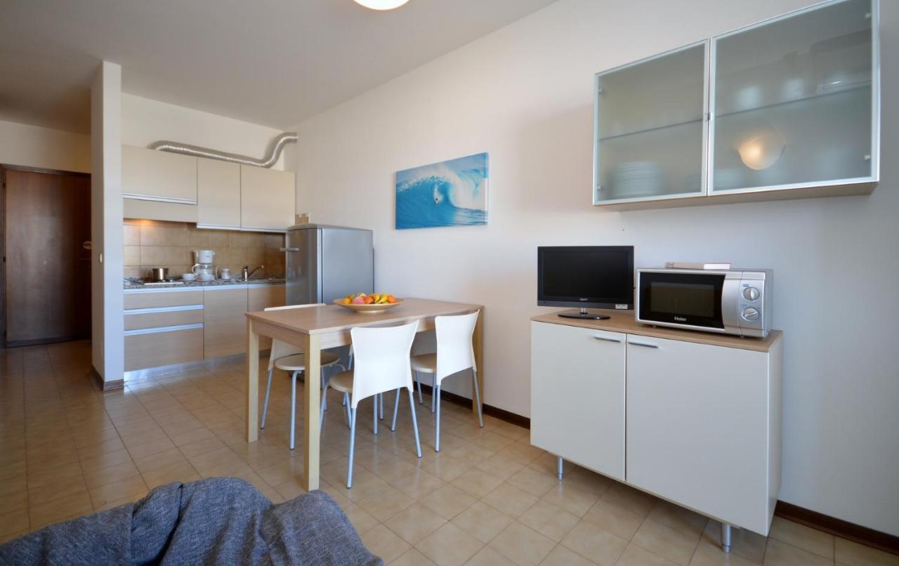 Residenza Olimpo Lägenhet Lignano Sabbiadoro Exteriör bild