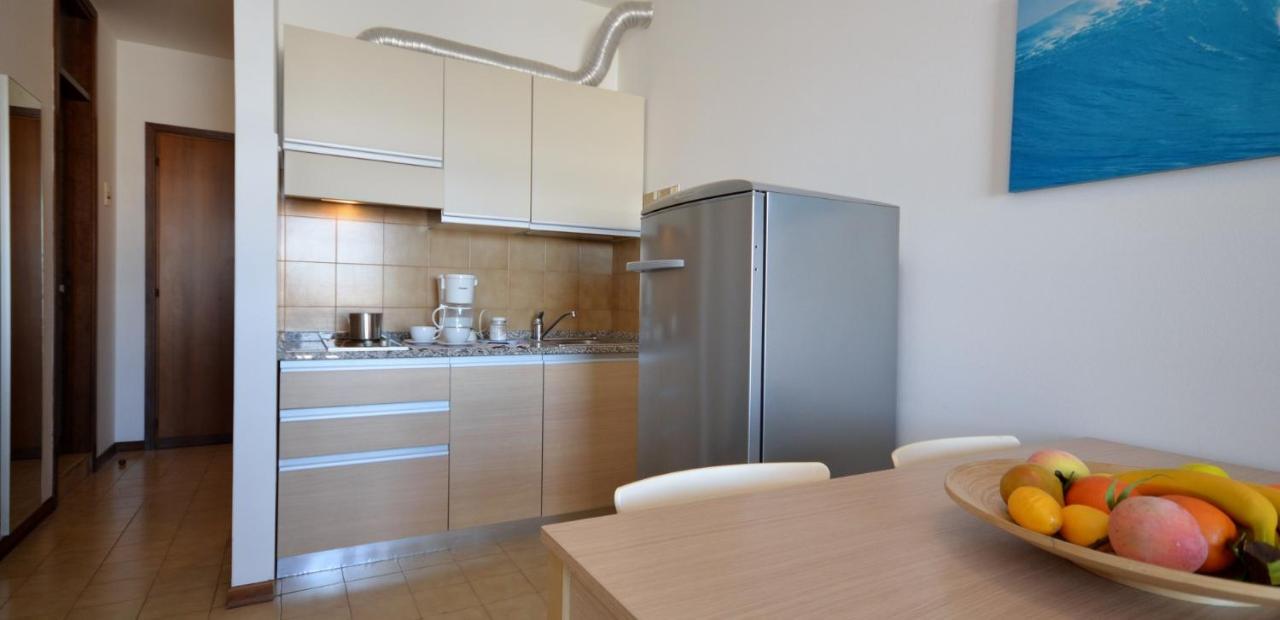 Residenza Olimpo Lägenhet Lignano Sabbiadoro Exteriör bild