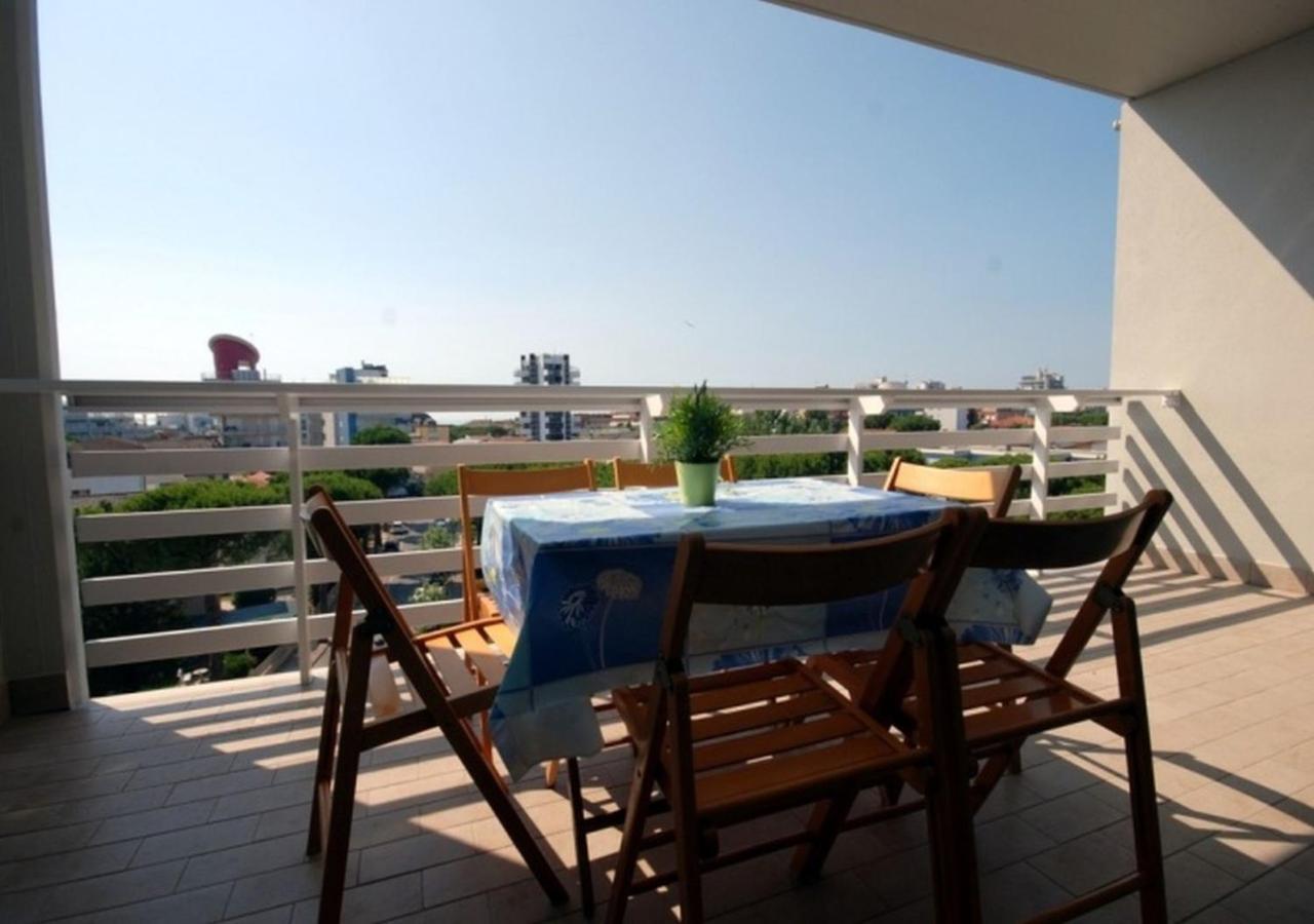 Residenza Olimpo Lägenhet Lignano Sabbiadoro Exteriör bild