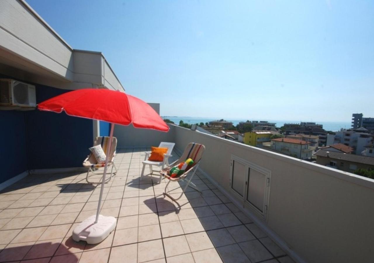 Residenza Olimpo Lägenhet Lignano Sabbiadoro Exteriör bild