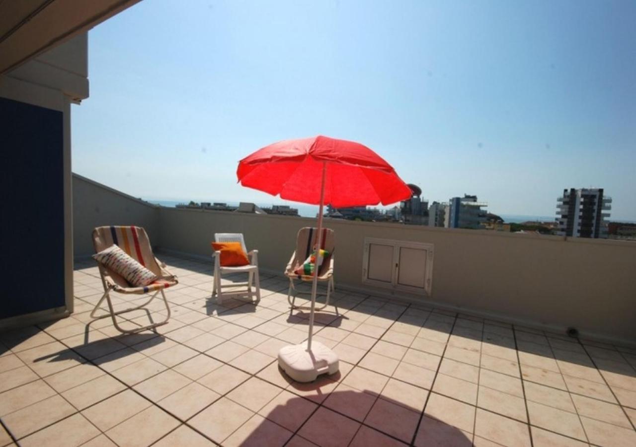 Residenza Olimpo Lägenhet Lignano Sabbiadoro Exteriör bild