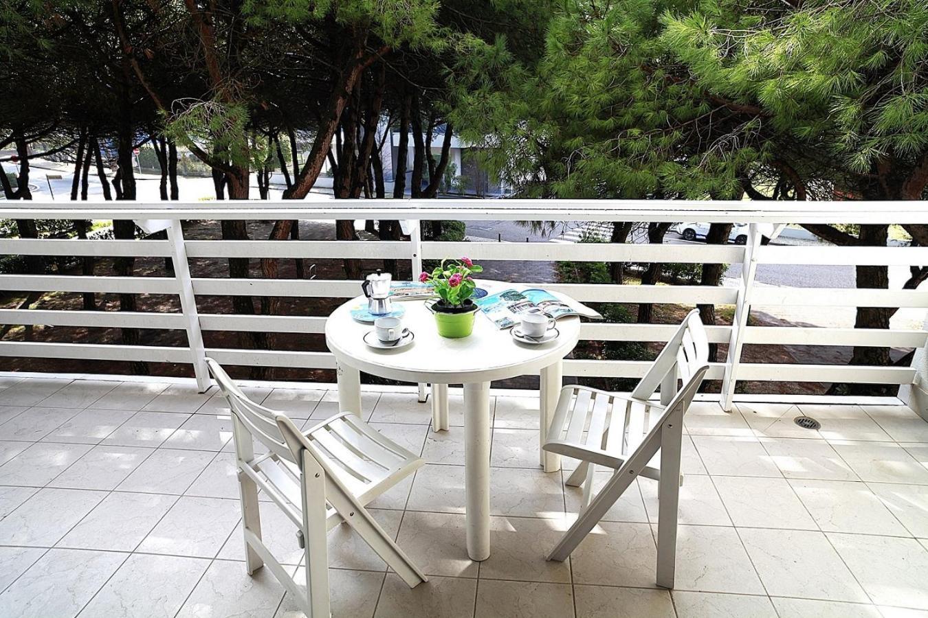 Residenza Olimpo Lägenhet Lignano Sabbiadoro Exteriör bild