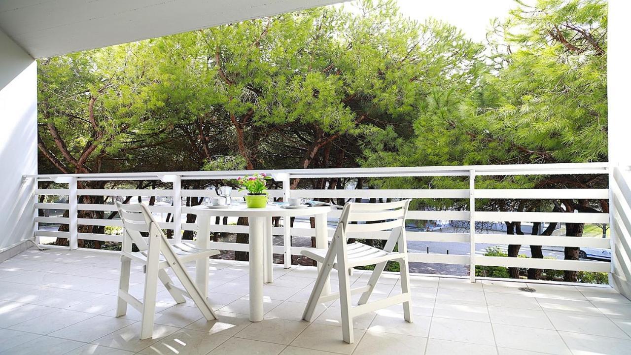 Residenza Olimpo Lägenhet Lignano Sabbiadoro Exteriör bild